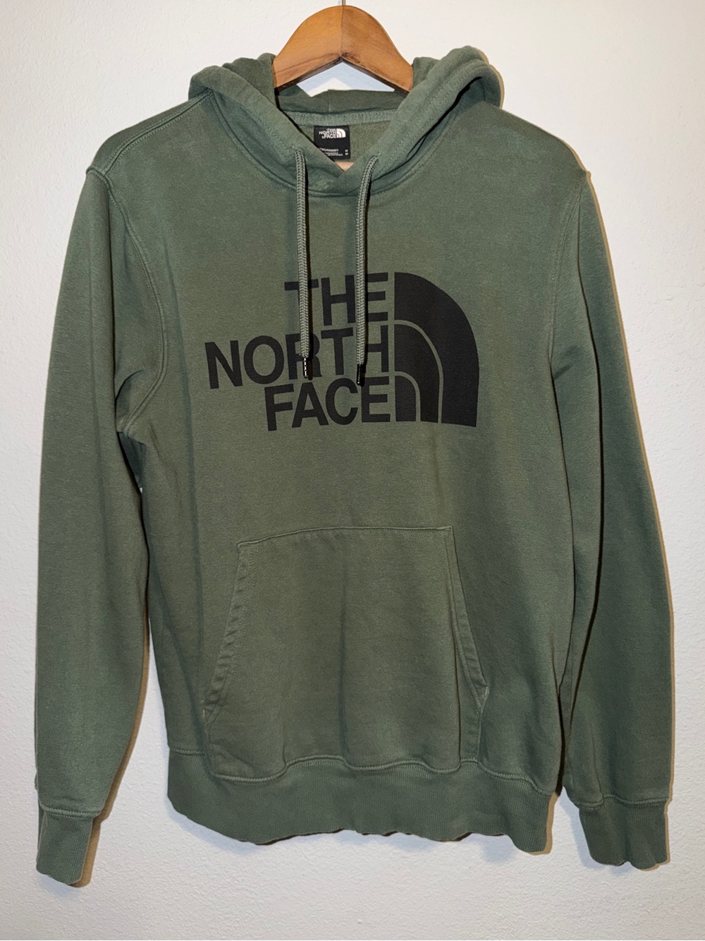 The North Face Men’s Medium Olive Green Logo Pullover Hoodie Fleece Sweatshirt